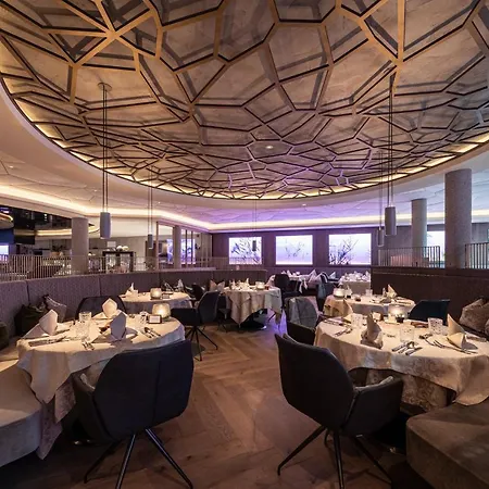 호텔 Quellenhof Luxury Passeier 5*