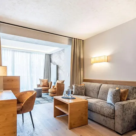 Hotel Quellenhof Luxury Passeier 5*