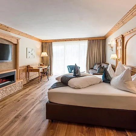 호텔 Quellenhof Luxury Passeier 5*